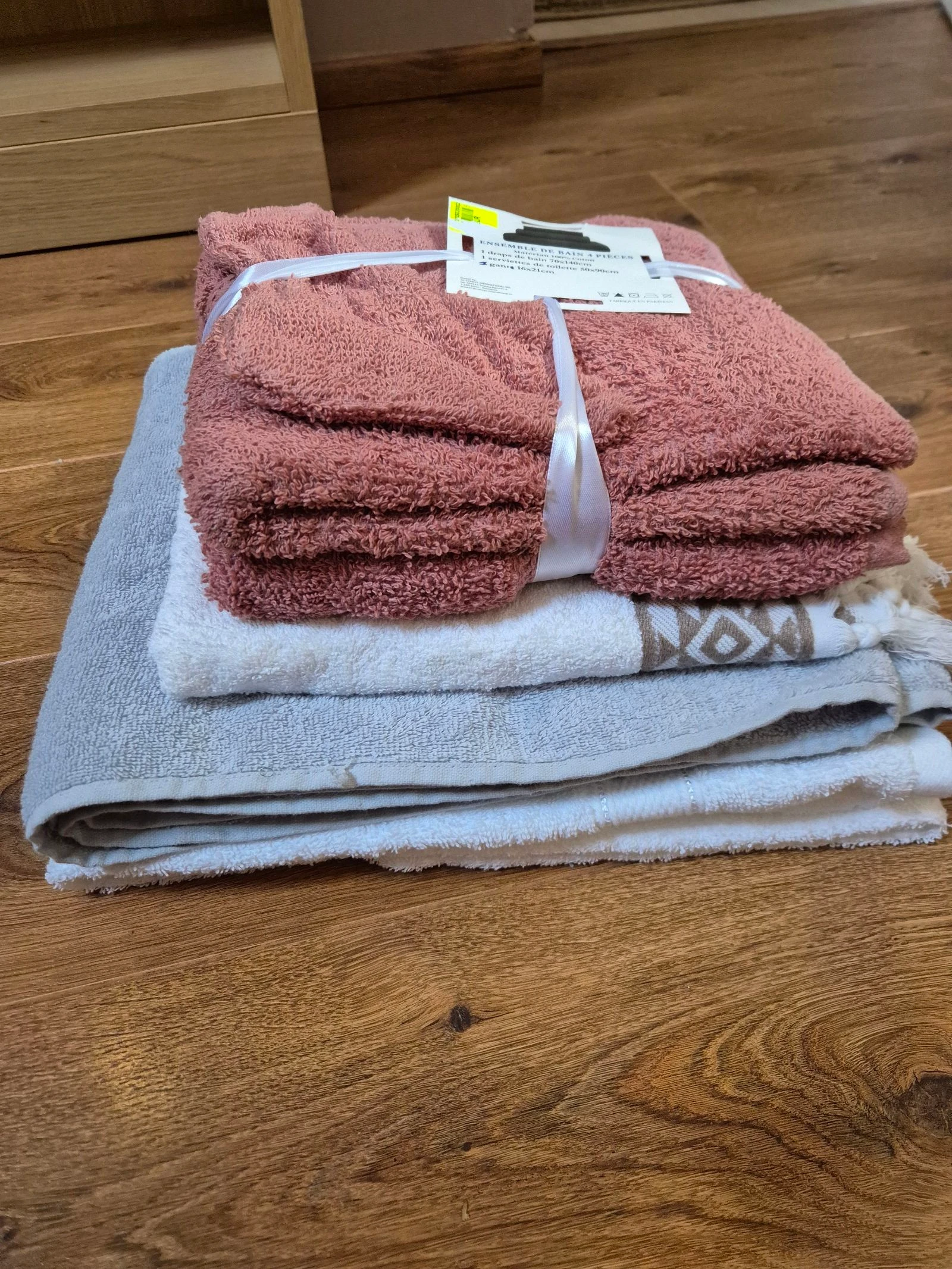 Lot de 5 serviettes plus 1 gant